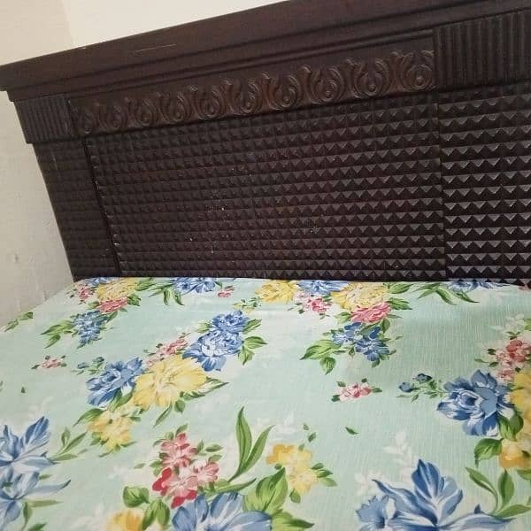 2x Large sized single beds 1