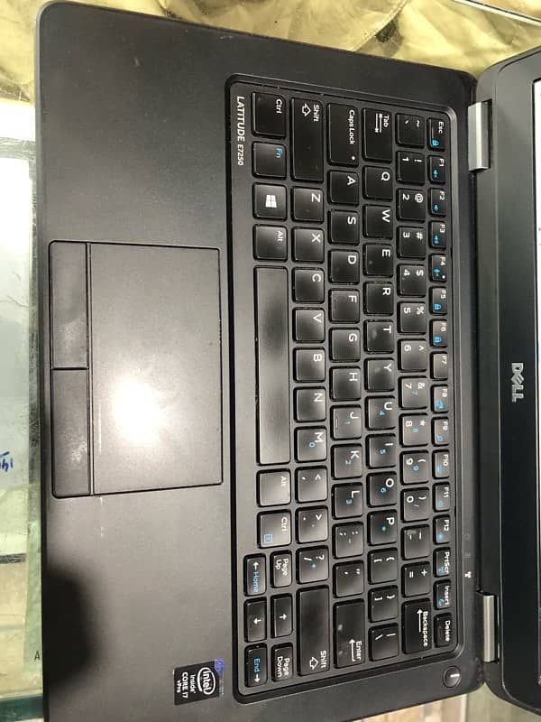 Dell Latitude E7250 5