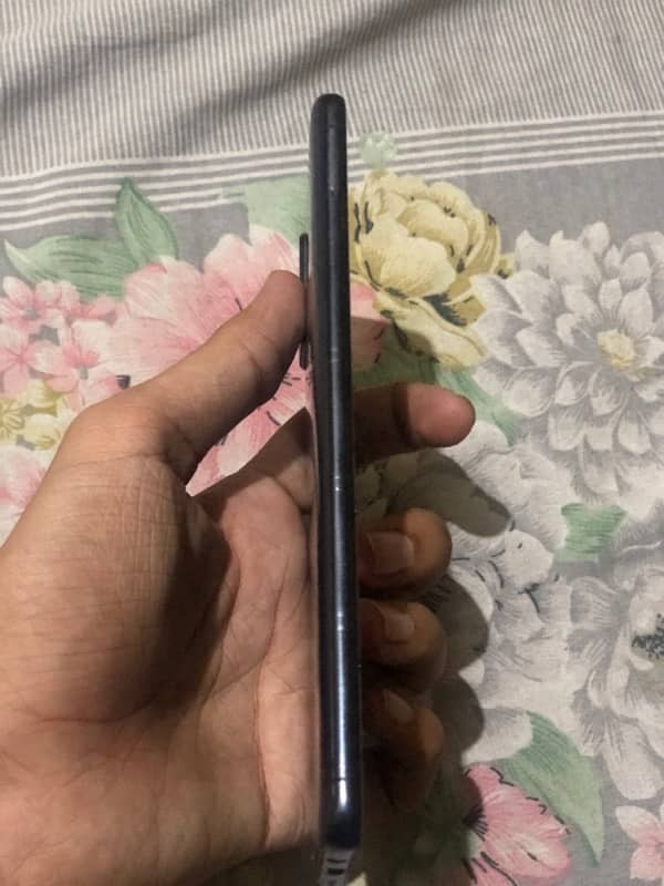 Samsung Galaxy A71 0