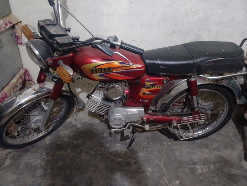 Yamaha motorcycle for sale model 2008 5