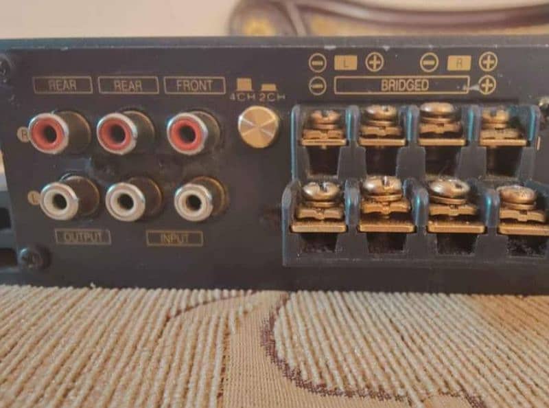 Hight End 4 channel Amplifier 3
