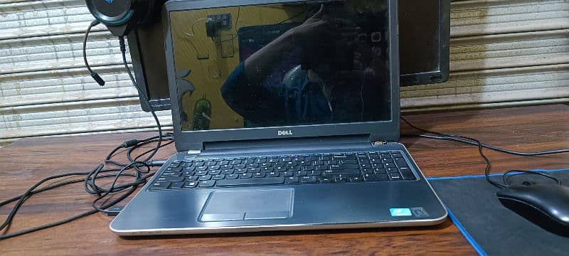 DELL corei7 1tb hard drive and 128 GB ssd installed 3