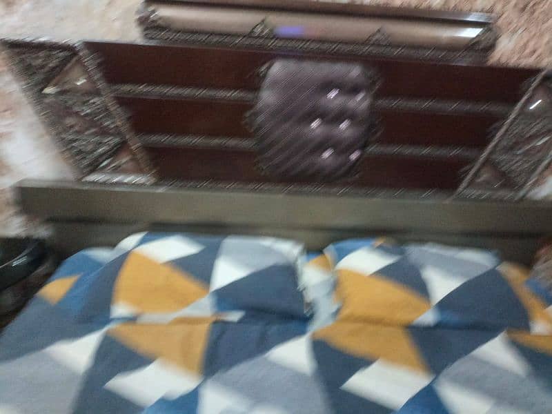 bad alamri without  matress 2