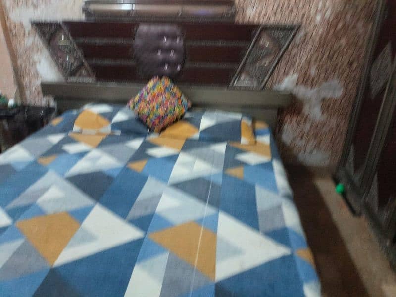 bad alamri without  matress 6