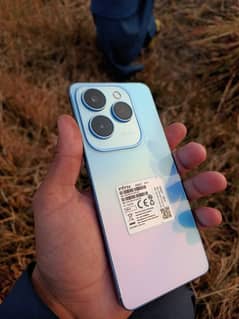 hot 40 pro 8+8/256 gb