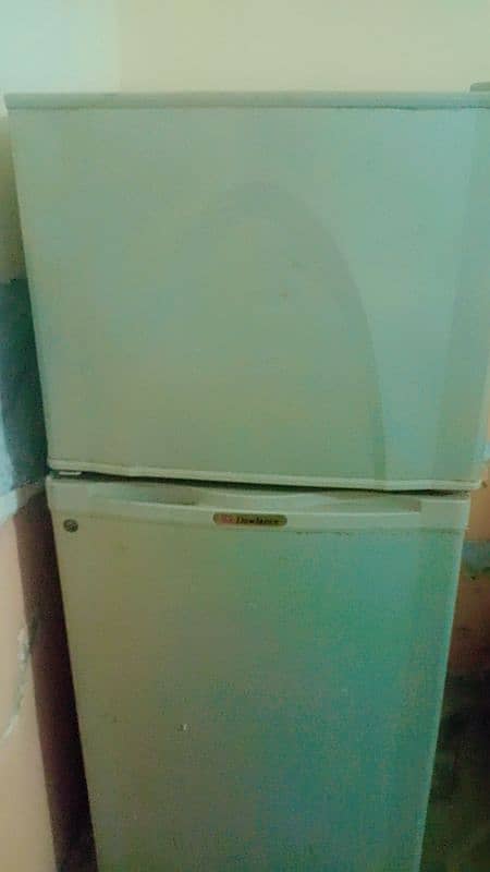 Dawnlance Medium Size Refrigerator/Fredge 1