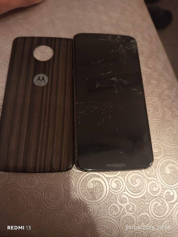 Motorola Moto Z3 non PTA waterproof 4/64 1