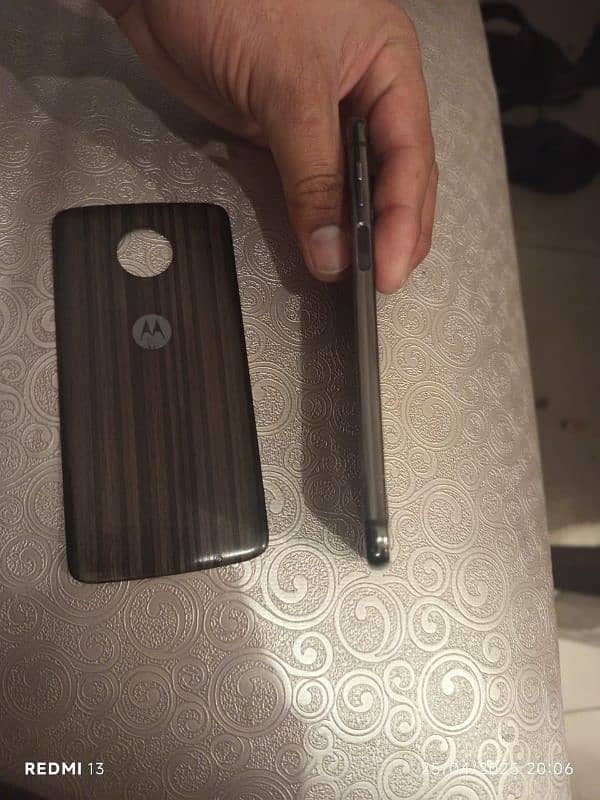 Motorola Z3 Non PTA Water pack 4gb/64gb 5