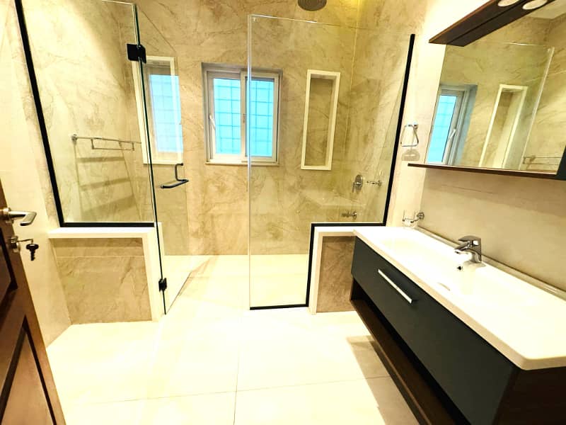 Premium Fittings Branch New House in F-7 Islamabad For Sale 1