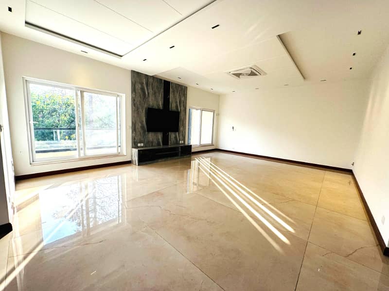 Premium Fittings Branch New House in F-7 Islamabad For Sale 12