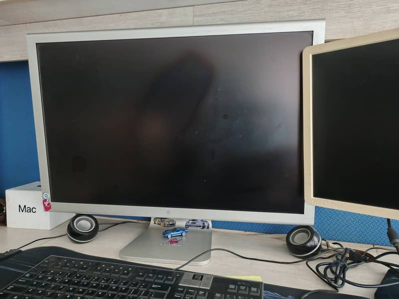 Apple Cinema Display 30" 0
