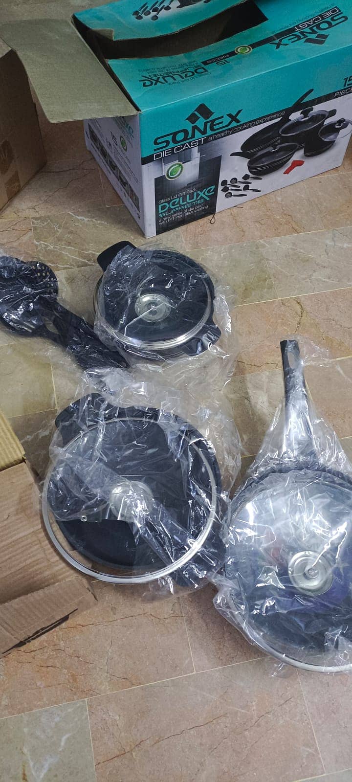 2 Sonex non stick sets and one karahi for sale 4