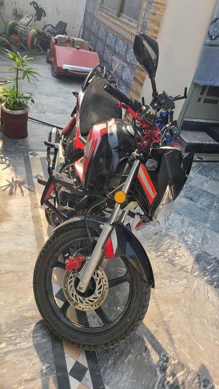 Honda CB150F - Customized 0