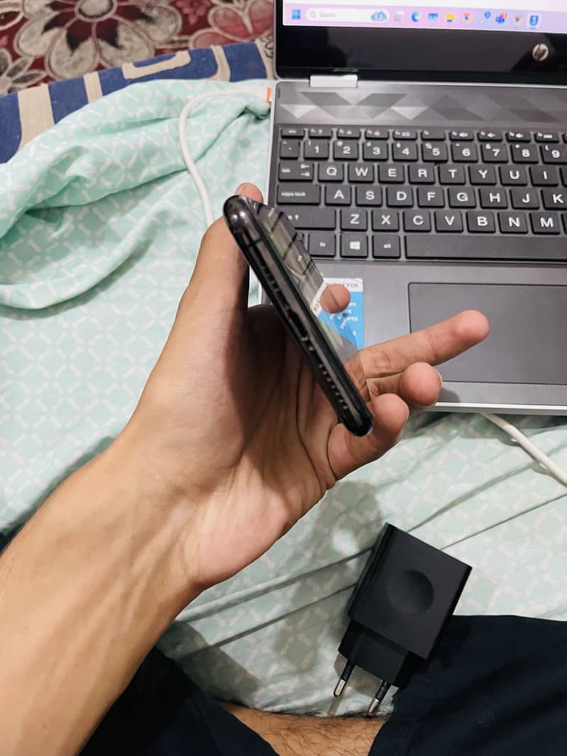 Iphone Xsmax pta approved 4