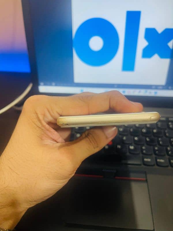 iPhone 6s Plus – 32GB – Factory Unlocked – Non PTA 4