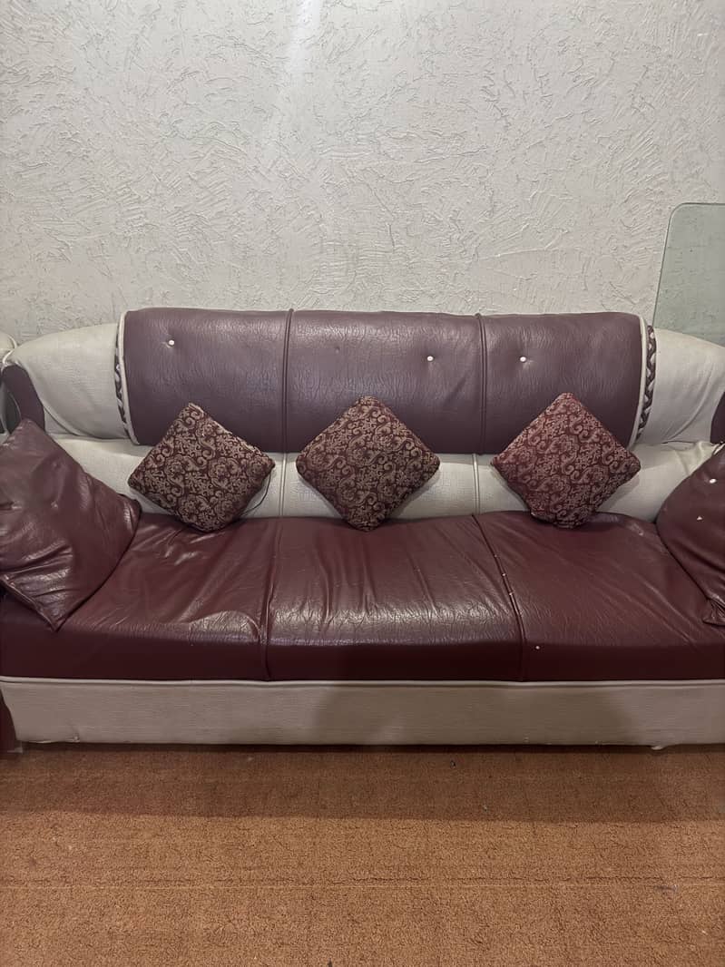 Marron and beige used sofas in good condition 3