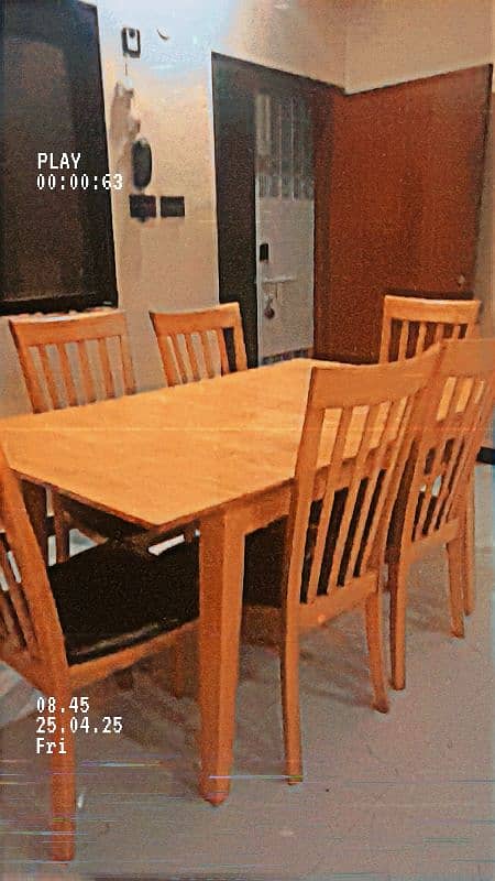 Dining Table with 6 Chairs 0