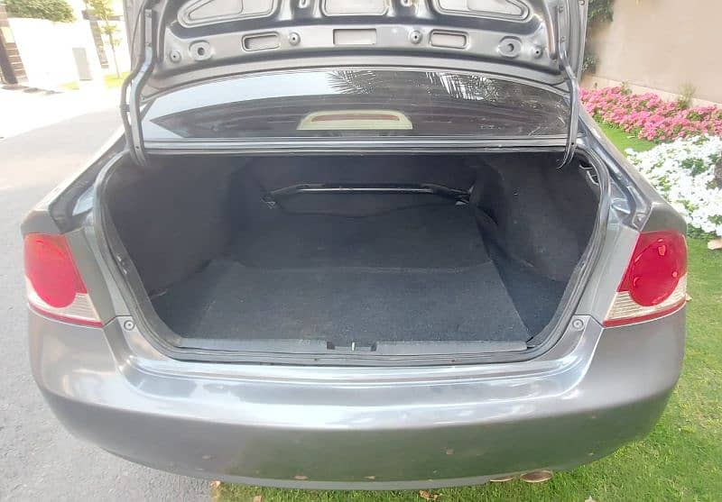 Honda Civic Prosmetic 2011|automatic |reborn|better than corolla/city 6