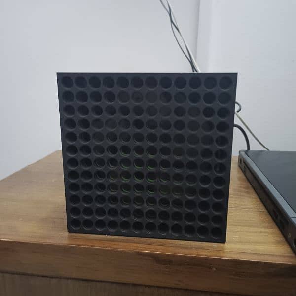 Used Xbox Series X l Excellent Condition l 4k Gamning Beast! 2
