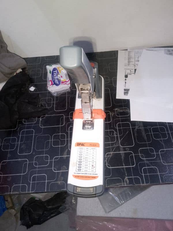 Full Size big stapler for biding along with pins 3
