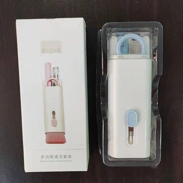 7 in 1 Gadgets Cleaning Kit 0