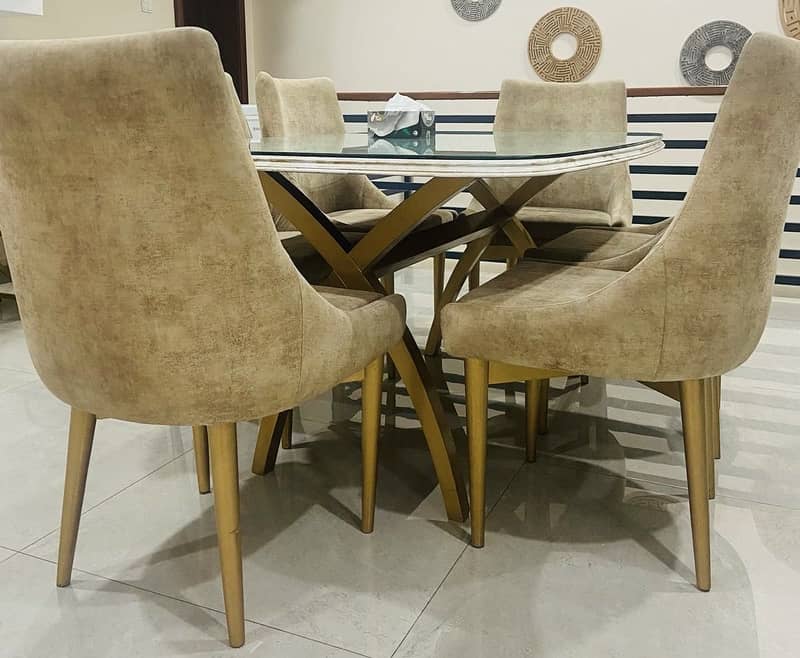 Dining table from renown brand of Peshawar. Next home. 6
