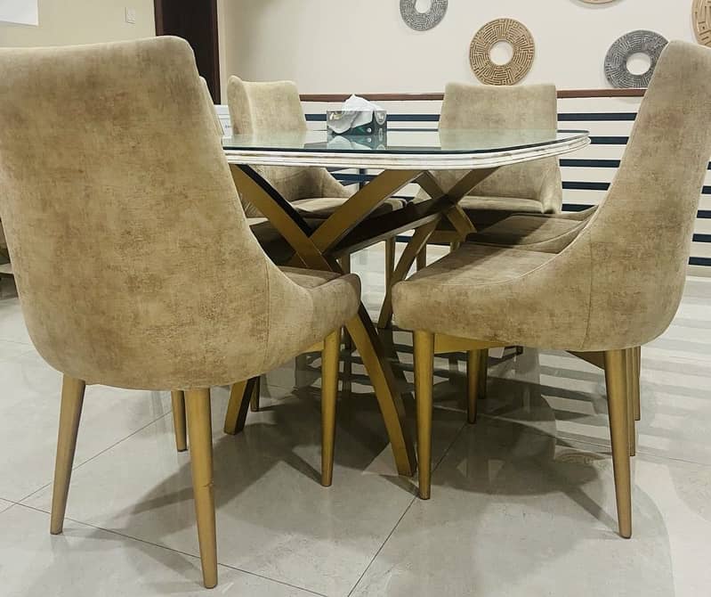 Dining table from renown brand of Peshawar. Next home. 9
