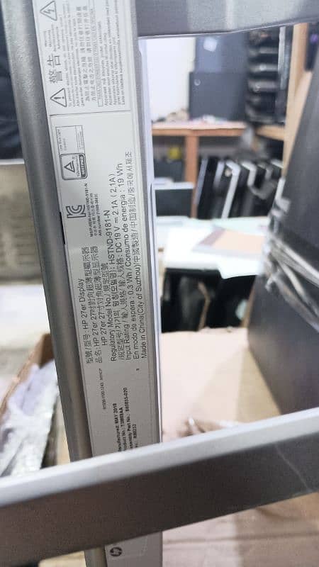 HP 27 inches IPS Borderless LED Monitor 5