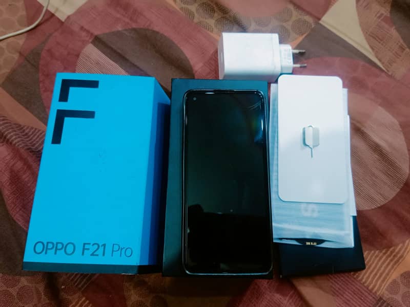 Oppo f21 pro complete smana hai plz read add 2