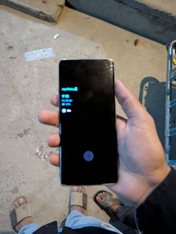 one plus 8 /Ram 8gb/Rom 128gb pta approved 0