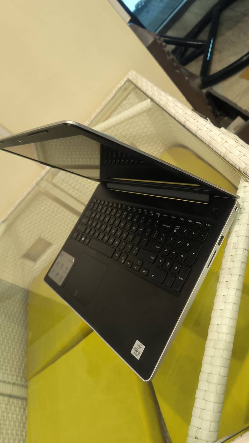 Dell i5 10th Generation 8gb DDR4 256gb SSD IPS Display 2