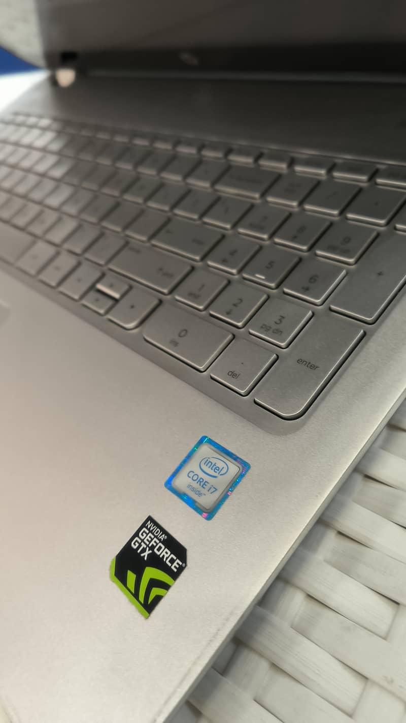 Hp i7 6th Generation 8gb DDR3 256gb SSD Touch Display Nvidia Graphics 4