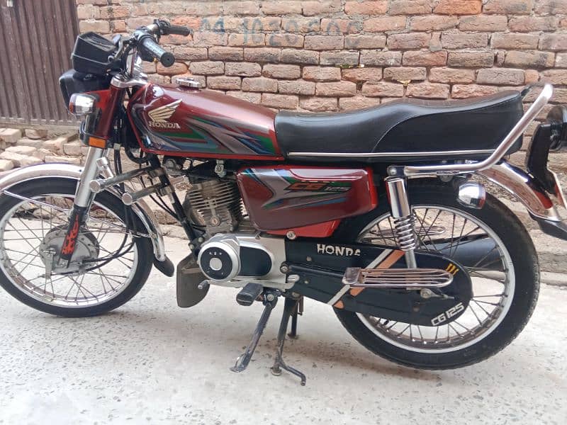 Honda CG 125 22/23 model Lush condition 3