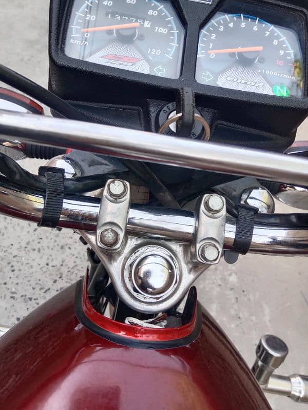 Honda CG 125 22/23 model Lush condition 8