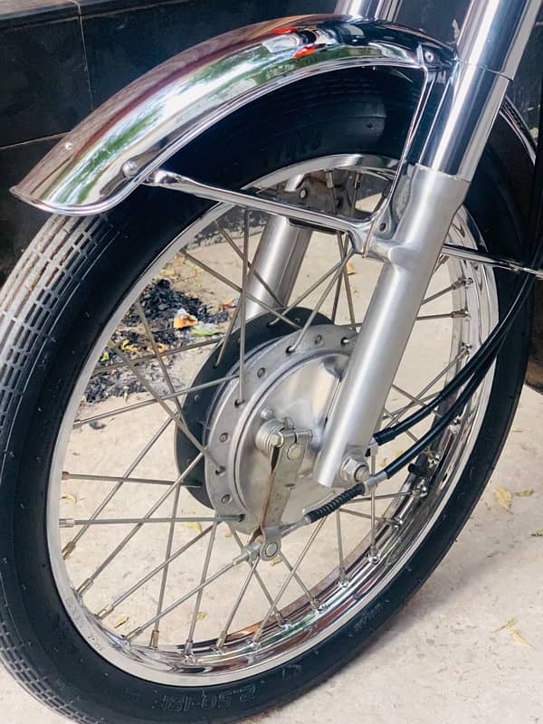 honda125 new condition 10 by 10 0
