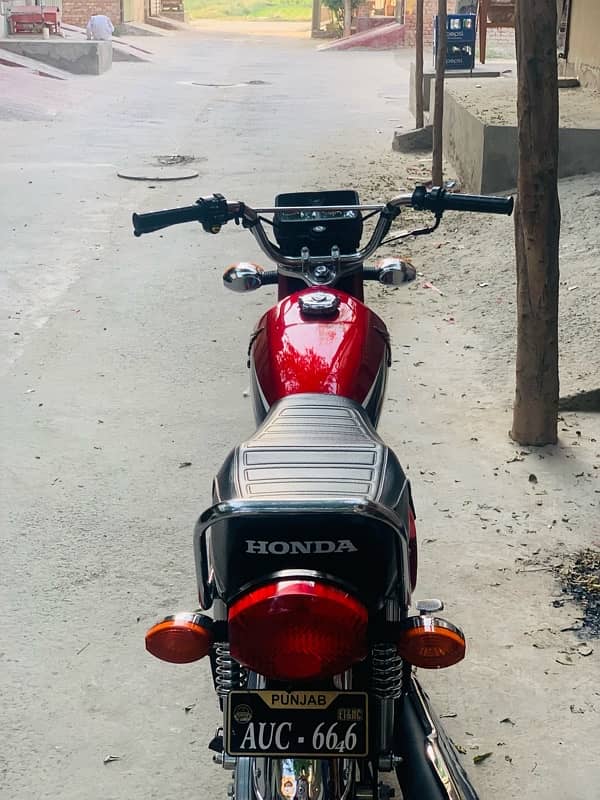 honda125 new condition 10 by 10 6