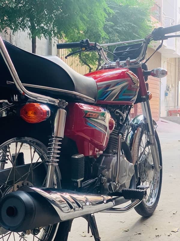 honda125 new condition 10 by 10 11