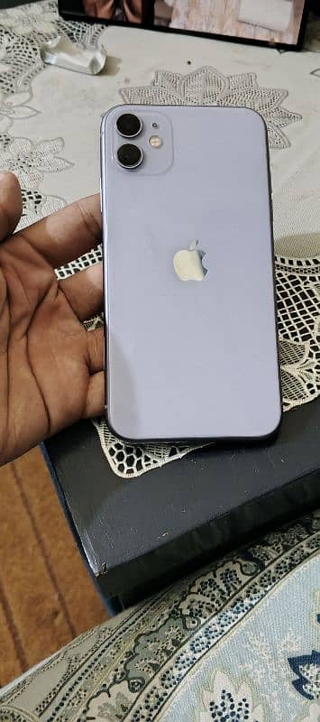 iphone 11 64gb 10/10 condition 0