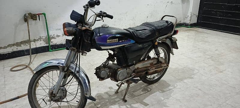 Royal 70 urgent for sale 3
