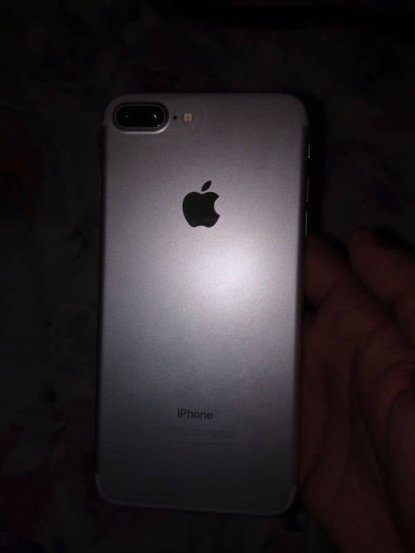 iphone 7 plus mint condition 0