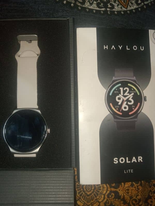 smart health tracking watch 0