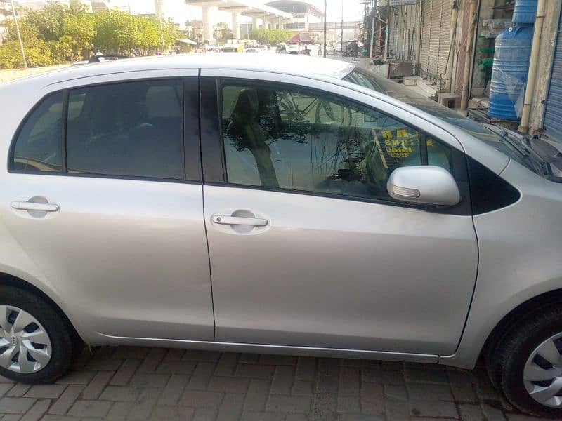 Toyota Vitz 2012 3