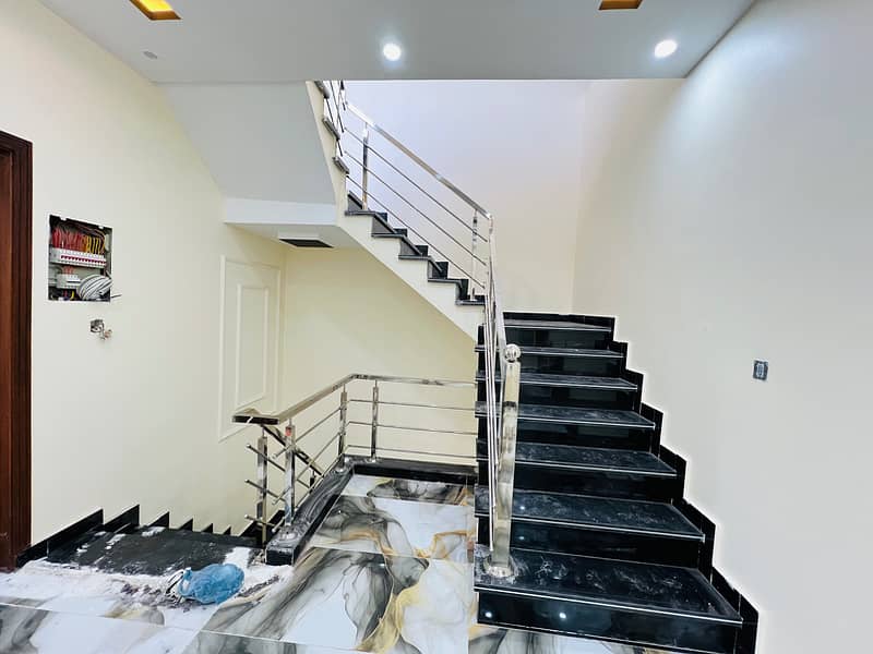 5.4 Marla Beautiful Marden Design House For Sale in D-Block 5