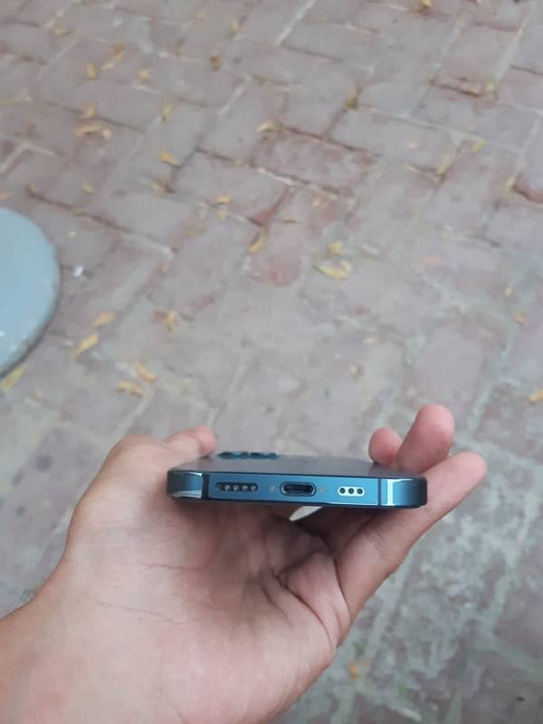 iPhone 12 Pro JV 4