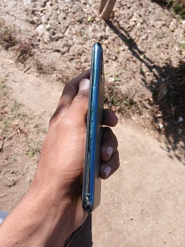 IPhone 11 pro max 2
