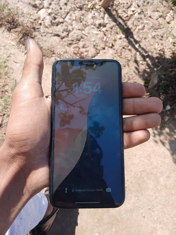 IPhone 11 pro max 4