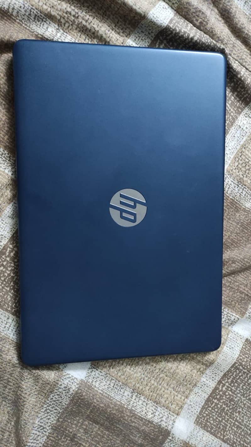HP 15 Ryzen Series 1