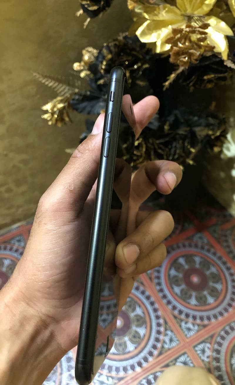 I phone 7 plus 128GB non pta 1