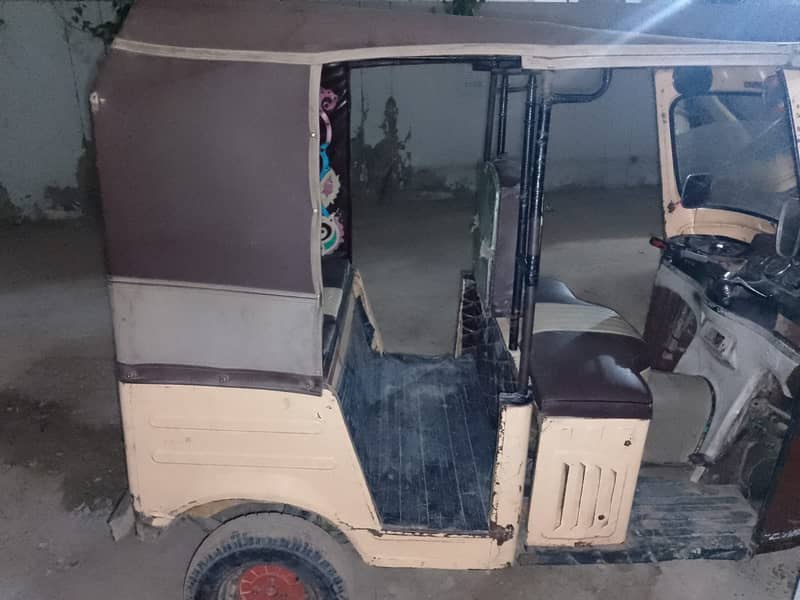 Sazgar Riksha 2014 Model 2