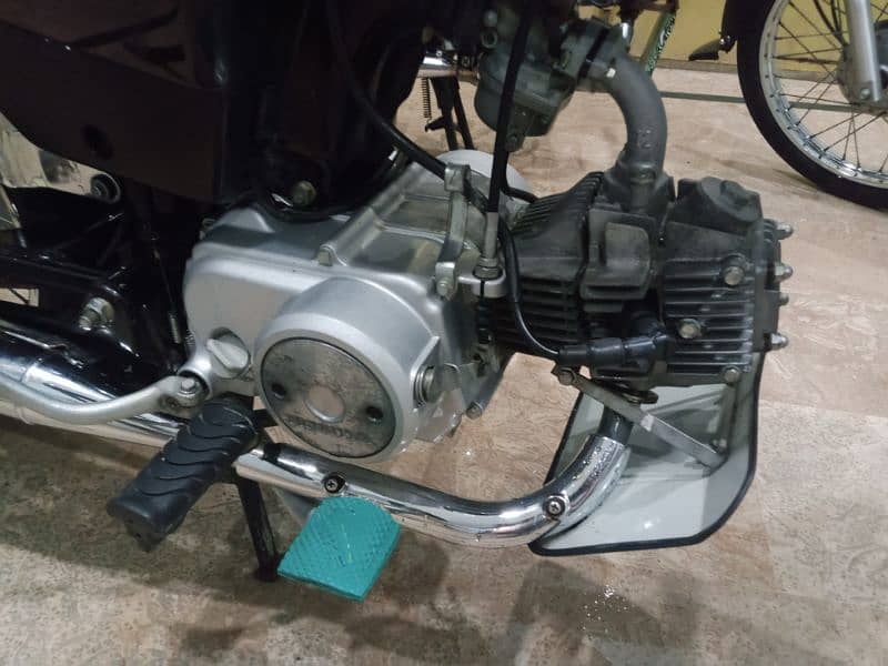 sealed engine scratch less no any work required no accidental 9